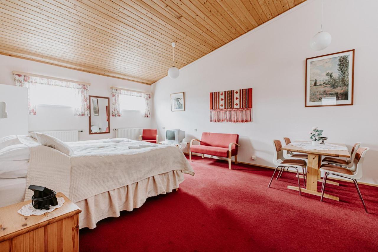 Narfastadir Guesthouse Laugar Kültér fotó