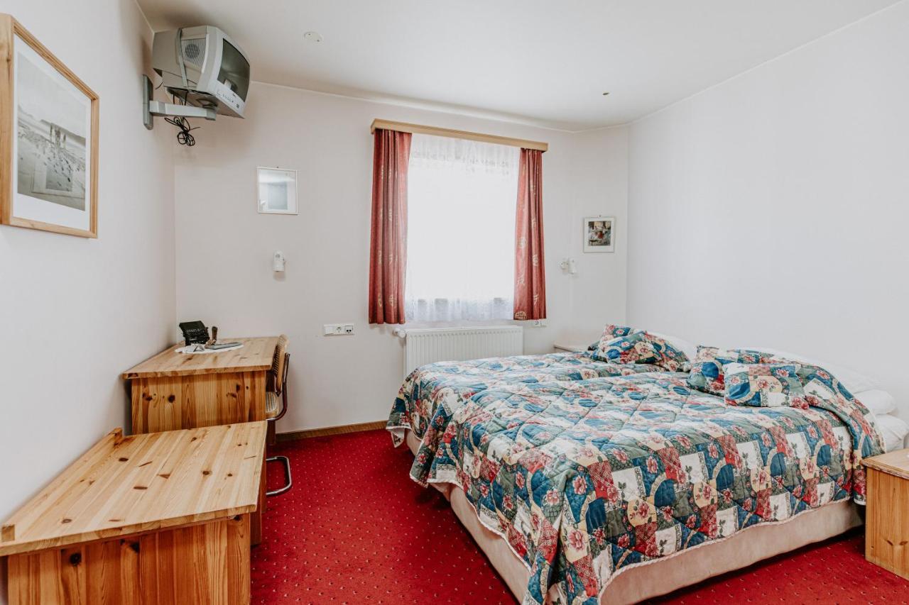 Narfastadir Guesthouse Laugar Kültér fotó